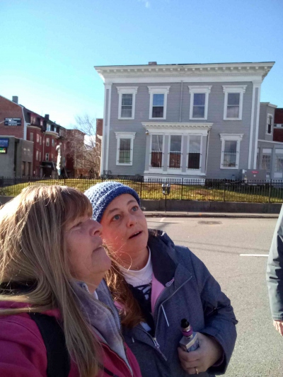 صورة فريق البحث عن الكنز في ورشستر